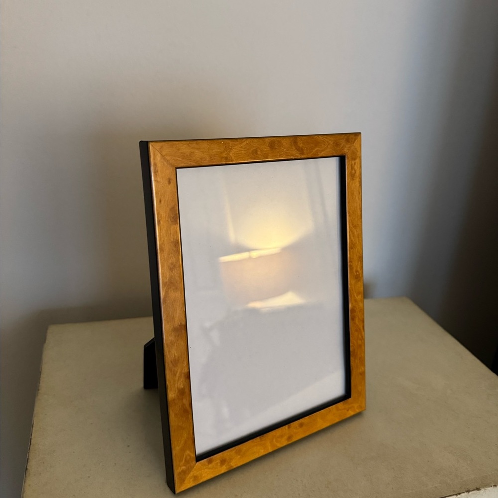 Brand New 5 x 7 Picture Frame